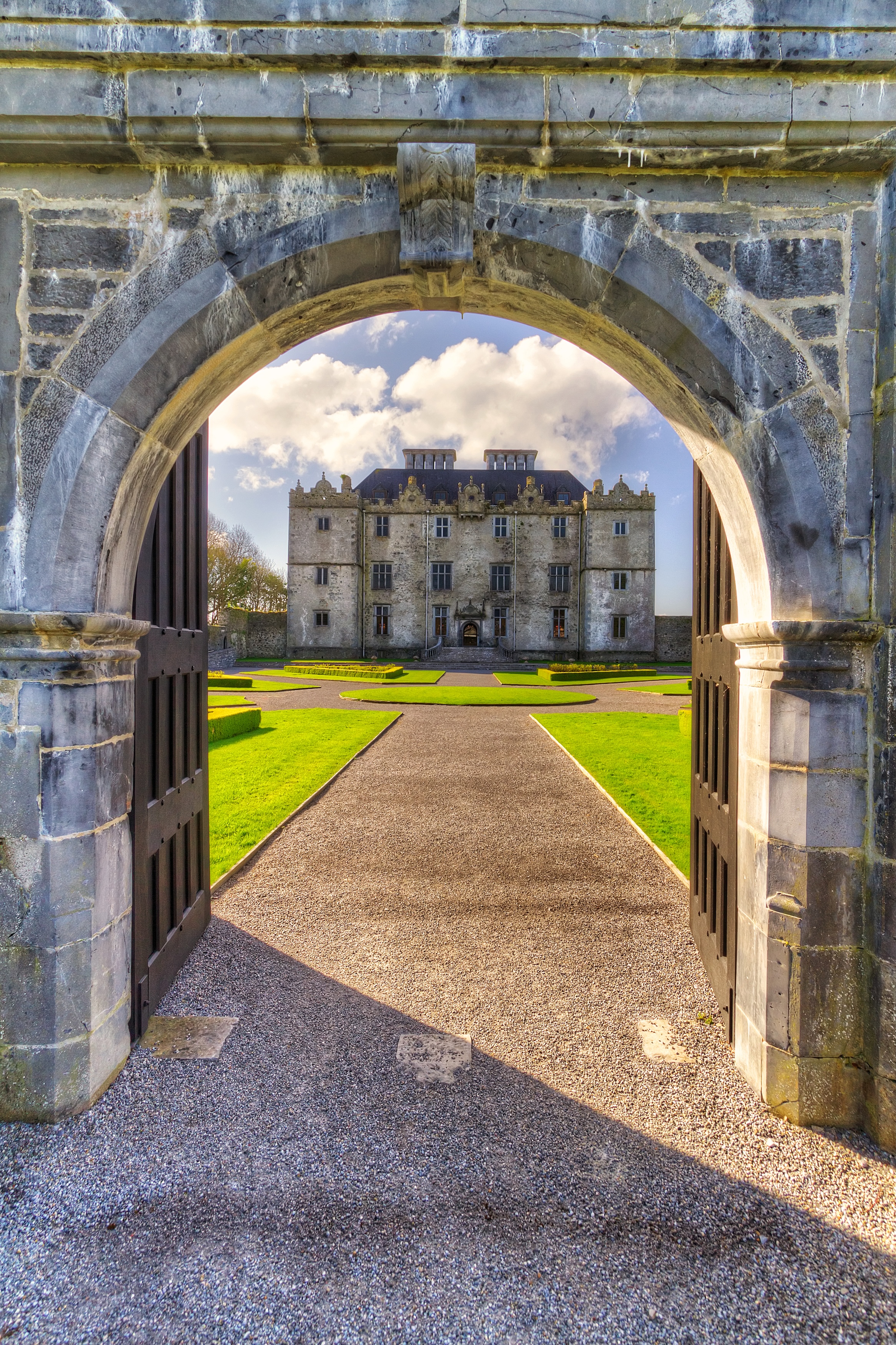 Portumna Through Arch via Shutterstock