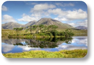 Connemara landscape, mountain reflected in lake. Photocredit: Shutterstock.